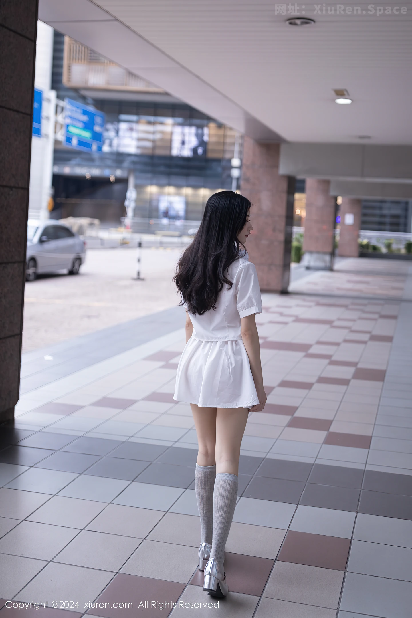 图片[3]-[XiuRen秀人网]VOL.8793 模特鱼尾fish性感白色短裙套装露粉色内衣秀曼妙身姿迷人写真80P-秀人网官方网站